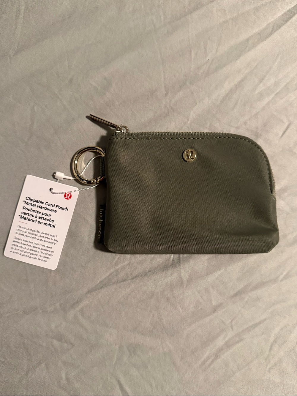 LULULEMON: Clippable Card Pouch